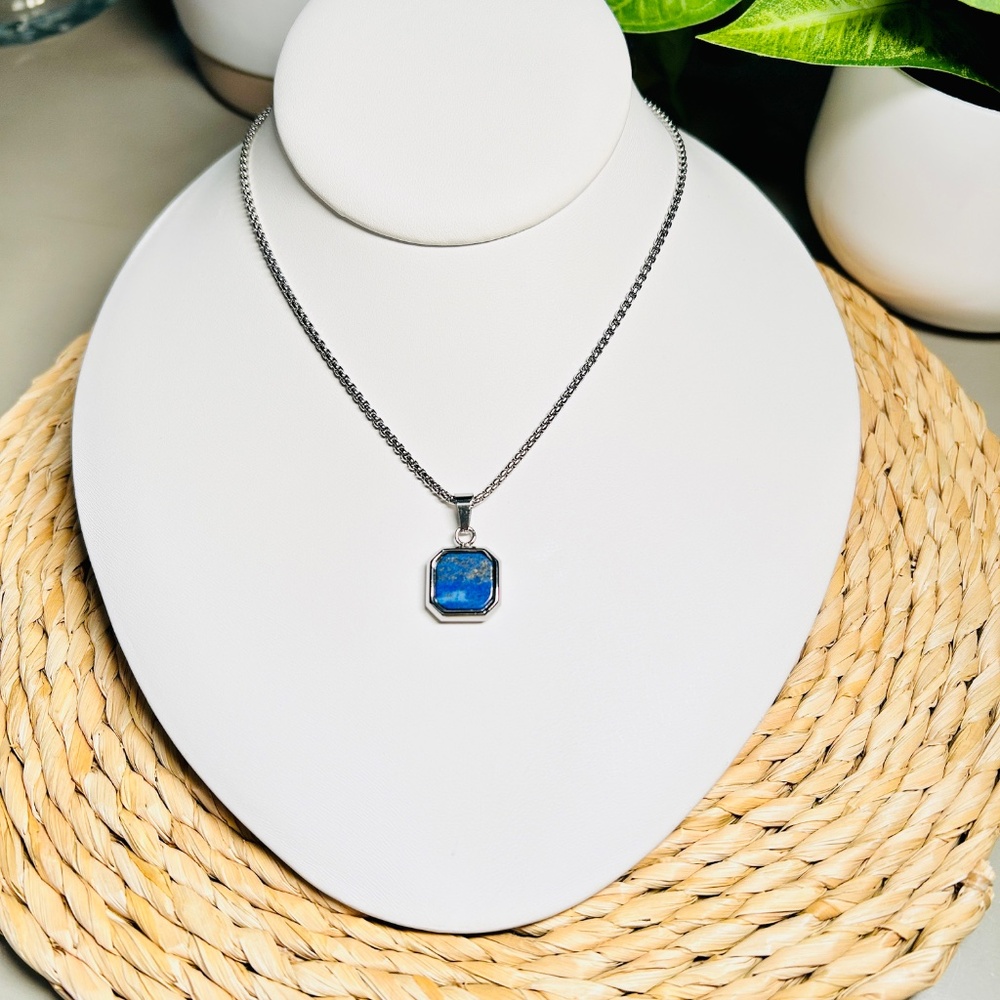Exquisite Men’s Lapis Lazuli Square Cut Stone Pendant Stainless Steel Box Chain.